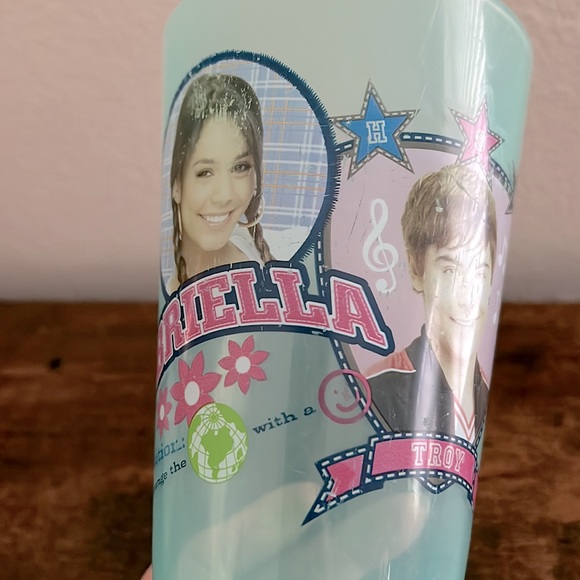 Rare High School Musical Cup - Picture 5 of 10